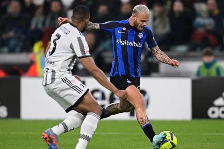 Juventus hòa Inter trong trận bán kết có 3 thẻ đỏ
