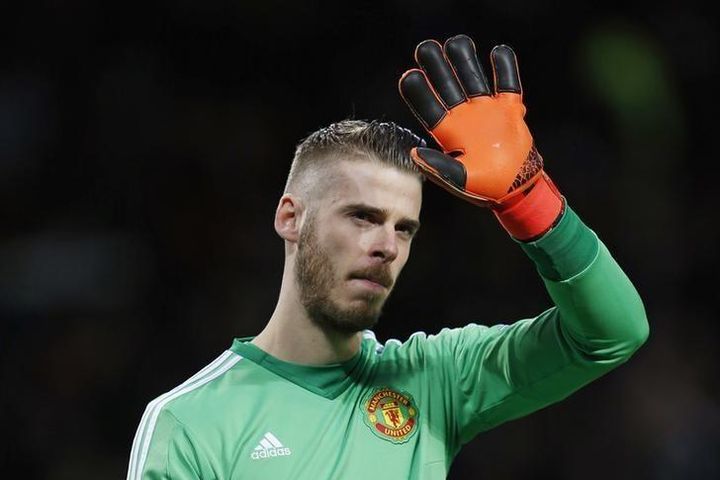 Tới lúc MU cứng rắn với De Gea