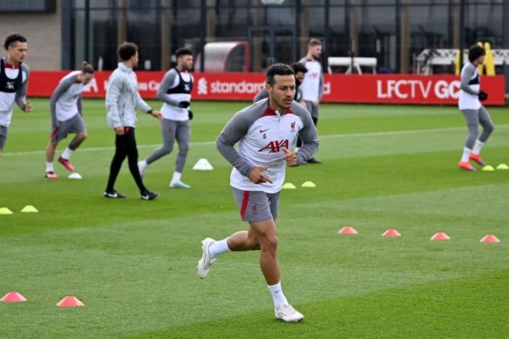 Liverpool đón 'siêu tiền vệ' trở lại trước đại chiến Arsenal