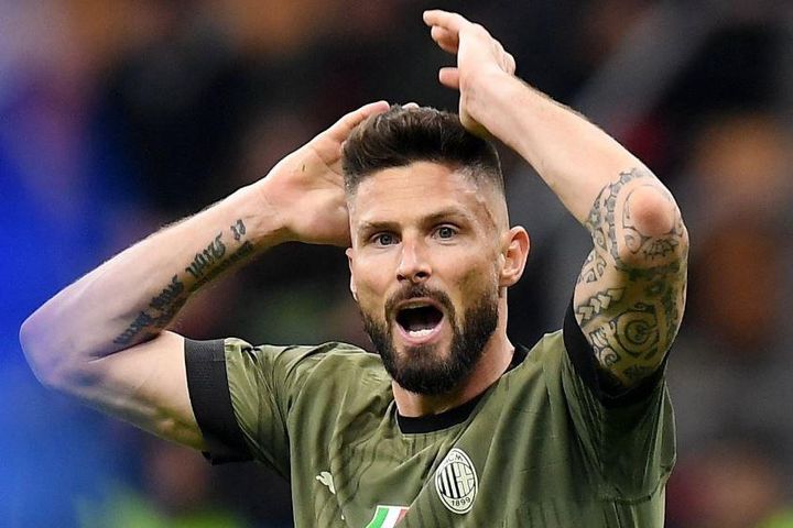 Milan gây thất vọng, ngôi vương Serie A sắp đổi chủ