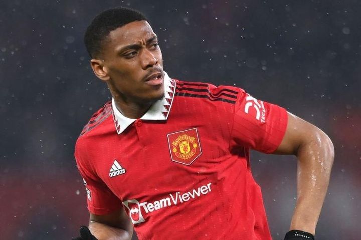 Martial ghi bàn giúp Man United lên thứ 3