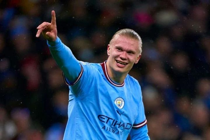 Đón 'sát thủ' trở lại, Pep Guardiola cảnh báo Arsenal