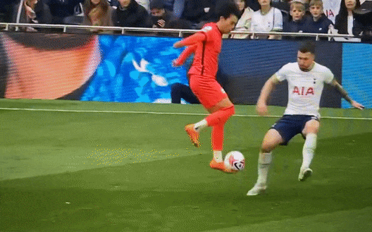 Trọng tài Premier League mắc sai lầm nghiêm trọng