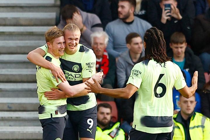 Haaland cán mốc 30 bàn thắng, Man City thắng đậm Southampton