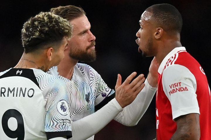 So sánh Liverpool vs Arsenal: Đội khách áp đảo