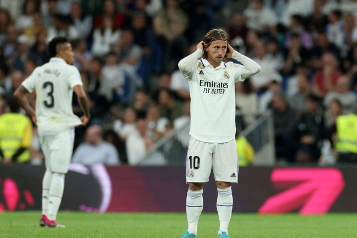 Thua ngược khó tin, Real Madrid xa dần chức vô địch La Liga