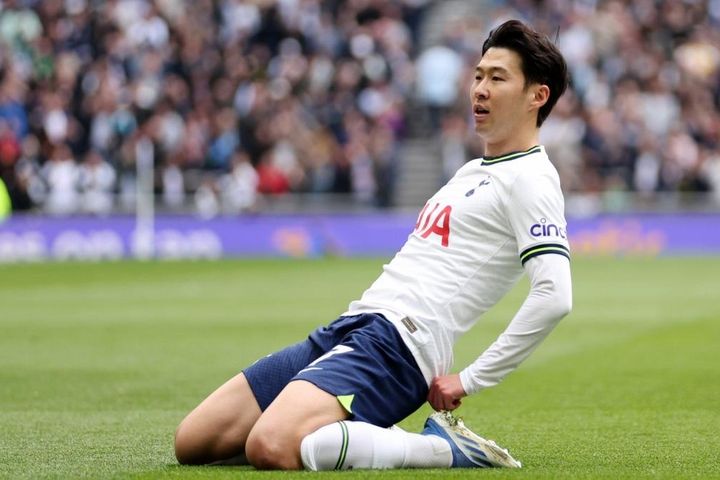 Son Heung Min tạo cột mốc lịch sử của bóng đá châu Á ở Ngoại hạng Anh