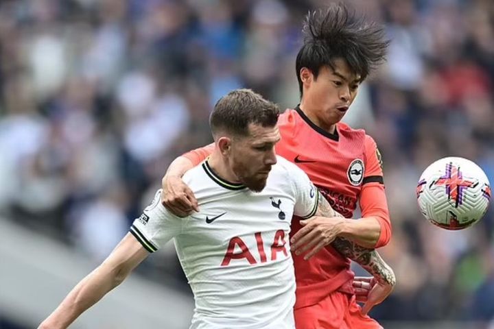 Cơ quan quản lý trọng tài Anh 3 lần gửi lời xin lỗi CLB Brighton