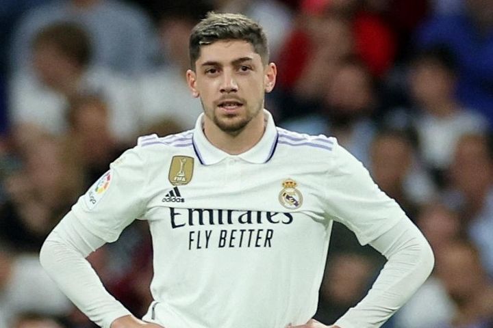 Valverde đối mặt án treo giò 12 trận
