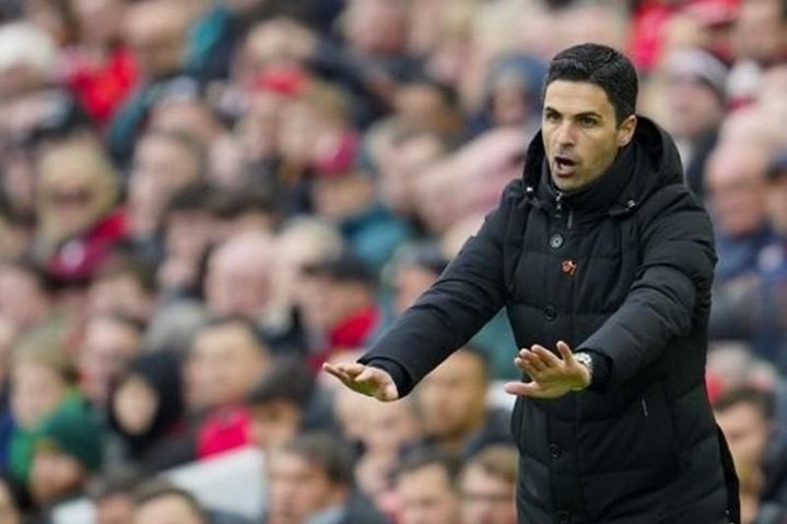 Arteta ca ngợi 'khoảnh khắc kỳ diệu' của thủ thành Ramsdale