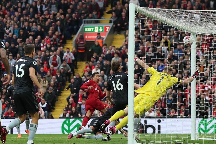 Bảng xếp hạng Ngoại hạng Anh mới nhất: Arsenal sảy chân trong cuộc đua vô địch