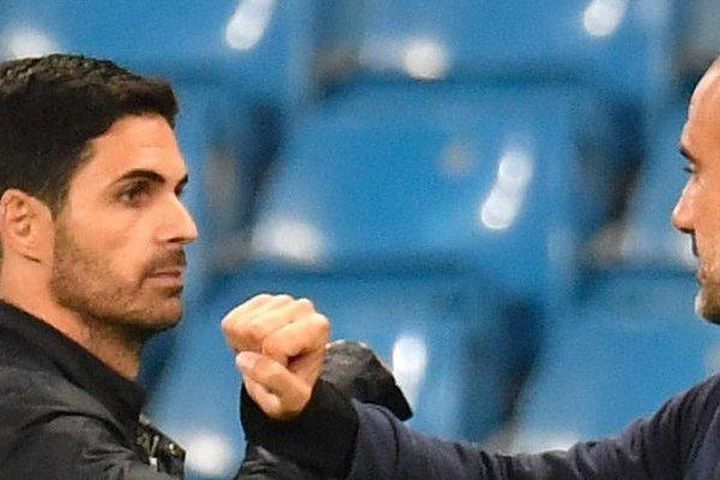 Siêu máy tính dự đoán kết cục rất tệ cho Man City