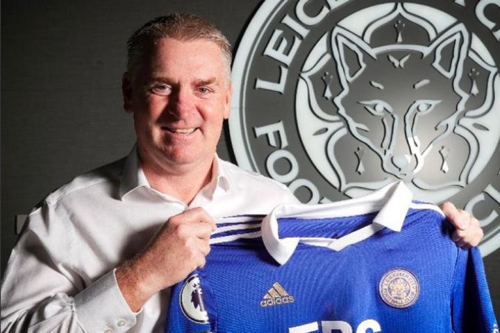 Tin mới nhất bóng đá tối 11/4: Leicester City bổ nhiệm Dean Smith