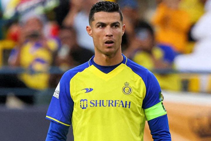 Ronaldo bị chính CĐV Al Nassr la ó, yêu cầu CLB chiêu mộ thêm 3 sao