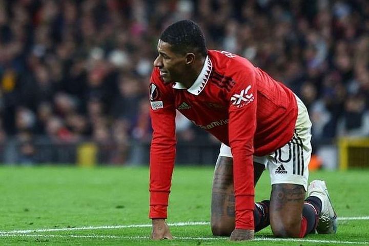 Lo lắng của MU về Rashford thành sự thật