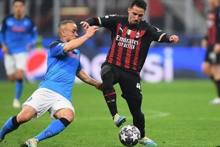 AC Milan thắng Napoli, đặt 'một chân' vào bán kết Champions League
