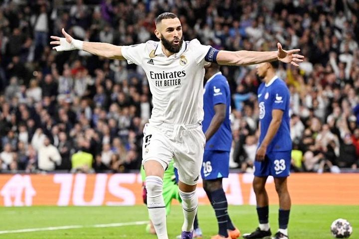 Benzema dẫn dắt Real Madrid vượt qua Chelsea