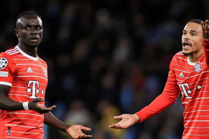 Sadio Mane đấm vào mặt Leroy Sane sau trận thua Man City