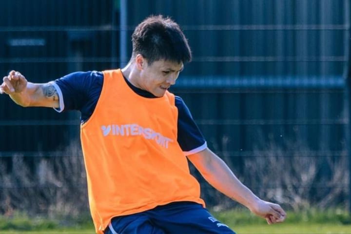 NÓNG: Quang Hải có thể trở lại V.League