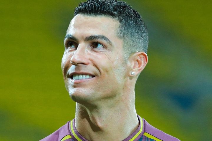 Chelsea bất ngờ quan tâm C.Ronaldo