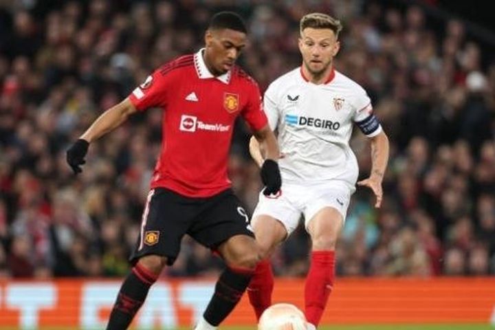 Man Utd hòa thất vọng ngay trên sân nhà