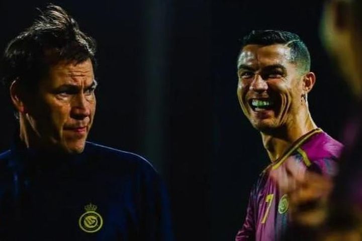 Ronaldo 'đá' bay ghế HLV Al Nassr vì công khai thích Messi