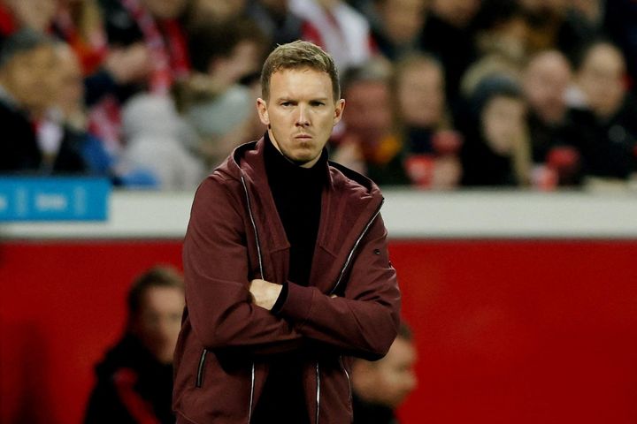 Nhìn Bayern hỗn loạn, Nagelsmann vẫn im lặng