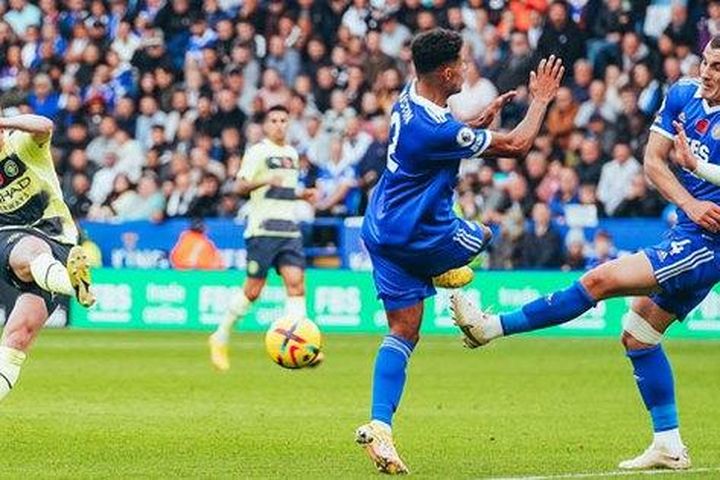 Man City tăng tốc đua vô địch