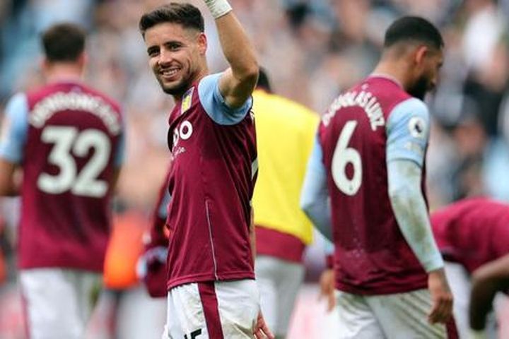Newcastle thảm bại tại Villa Park, mong manh Top 3 Ngoại hạng