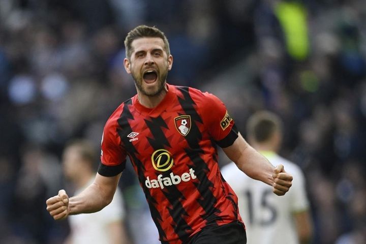 Tottenham thua phút 95, MU nhận niềm vui nhân đôi