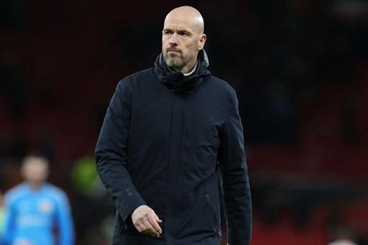 Ten Hag nhận 'bão' chỉ trích: Đời huấn luyện viên khó nuốt lắm…