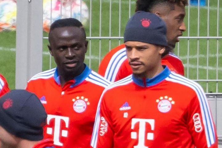 Tin mới nhất bóng đá tối 15/4: Sane ngăn Bayern Munich đuổi thẳng cổ Mane