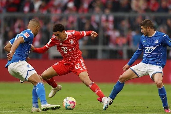 Cuộc đua vô địch Bundesliga khó đoán
