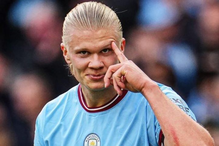 Haaland lập cú đúp, Man City chỉ còn kém Arsenal 3 điểm