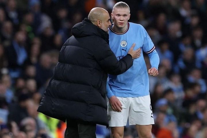 Thầy trò Pep nhắc tên Arsenal sau trận thắng trước Leicester