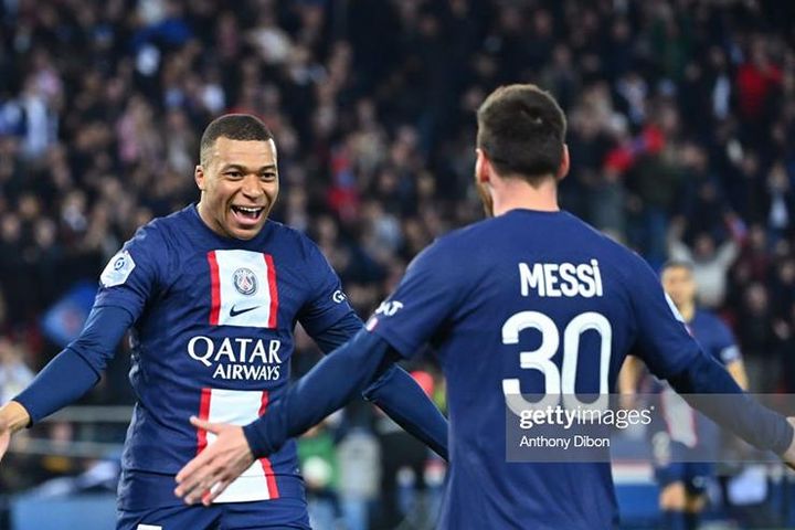 Video bóng đá PSG - Lens: Thẻ đỏ bước ngoặt, Messi - Mbappe rực sáng (Ligue 1)