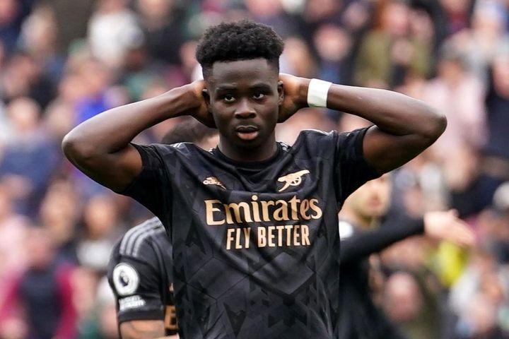 Dẫn trước 2 bàn, Arsenal hòa thất vọng trước West Ham