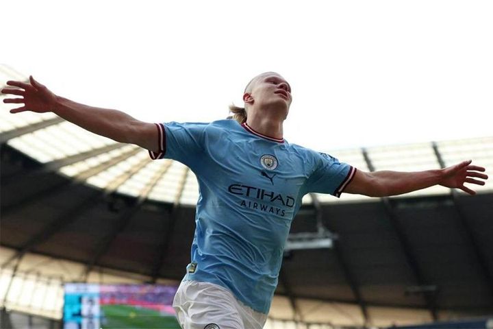 Man. City cần loại 'hùm xám' hơn là kỷ lục của Haaland