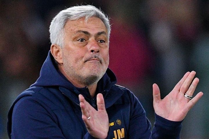 Thầy trò Mourinho bay cao tại Serie A