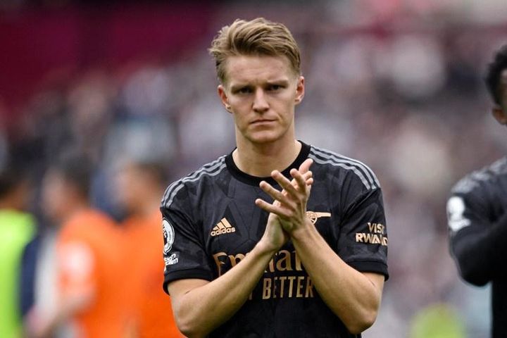 Đội trưởng Arsenal: 'Chúng tôi làm nhiều điều ngu ngốc'