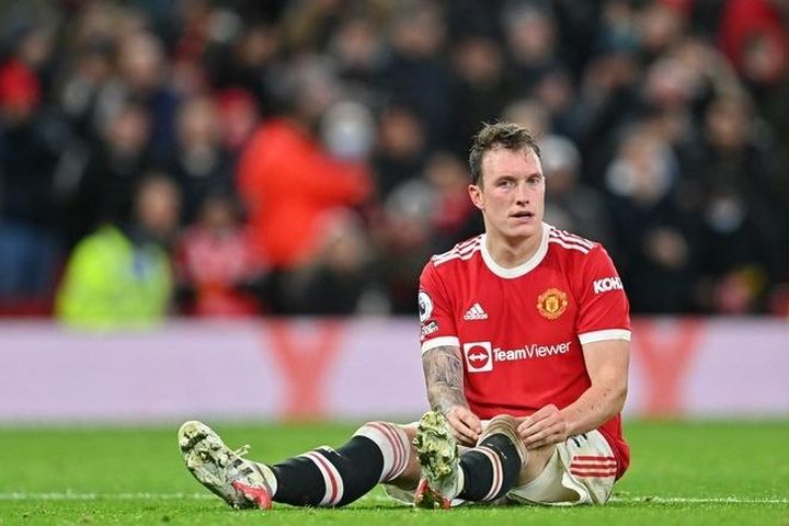 Phil Jones hết cơ hội thi đấu cho MU?