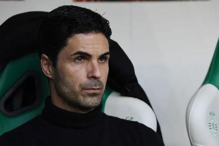 Mikel Arteta tạm dừng đàm phán hợp đồng với Arsenal
