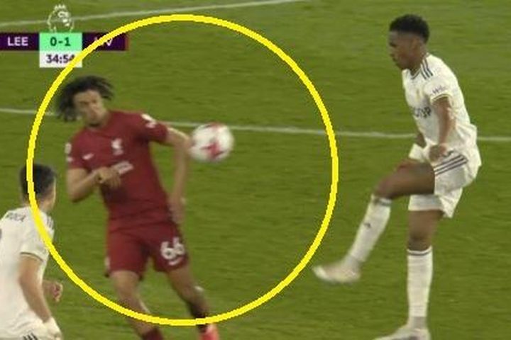 VAR bị chỉ trích trong trận thắng 6-1 của Liverpool
