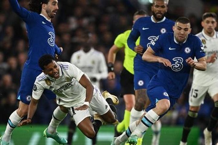 'Pháo đài' Stamford Bridge sụp đổ, Chelsea ngậm ngùi chia tay Champions League