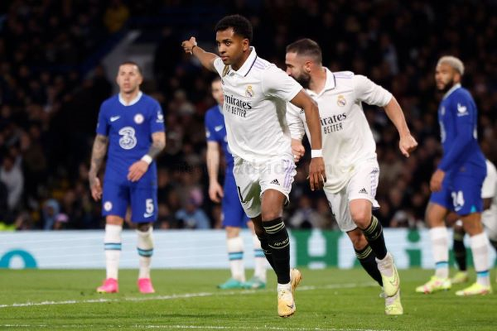Kết quả bóng đá hôm nay (19-4): Real, AC Milan đi tiếp, Chelsea, Napoli dừng bước