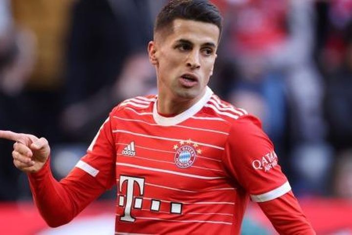 Barca muốn mượn Joao Cancelo từ Man City