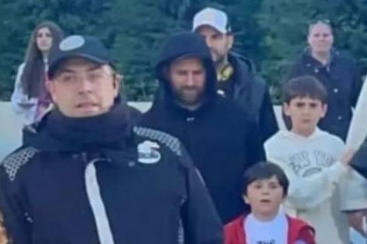 Pháp: Lionel Messi cùng vợ và các con đi chơi công viên ngày cuối tuần