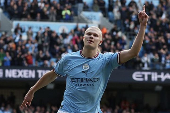Man City có động thái bất ngờ với Erling Haaland