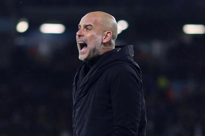 Thuyền trưởng Man City đi vào lịch sử Champions League