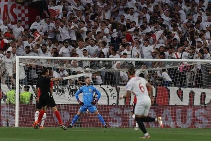 Man Utd bị loại cay đắng khỏi Cúp C2 Europa League